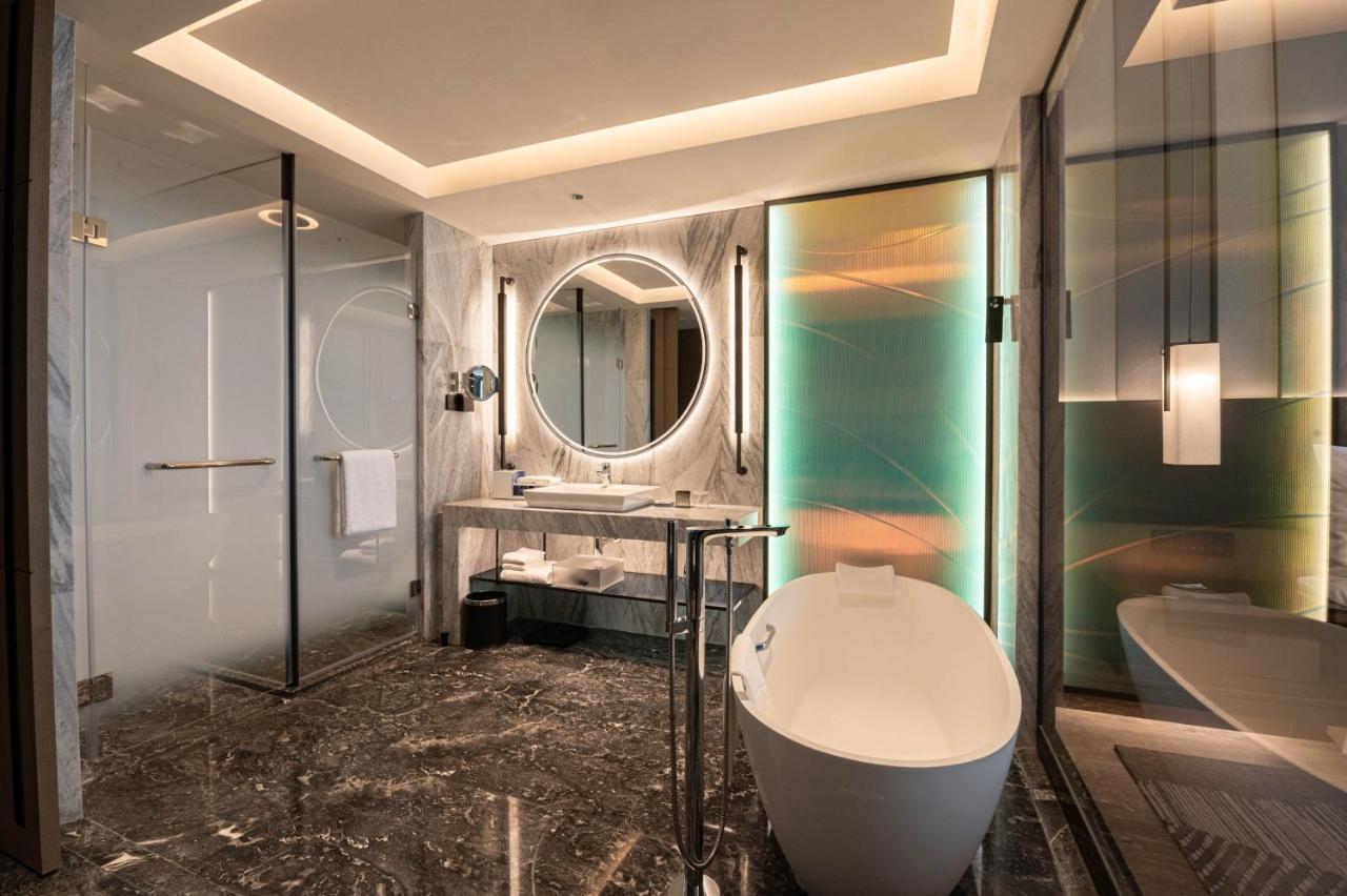 Renaissance Changzhou Wujin Hotel Exterior photo